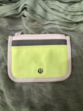 Lulu lemon card wallet